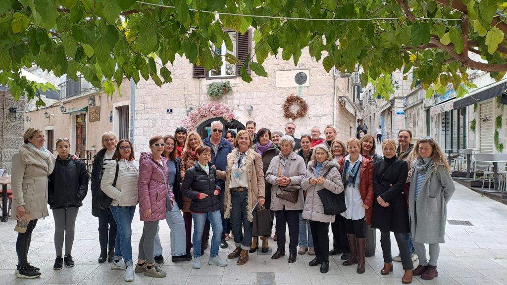 Die Besichtigungstour in Veli Varoš